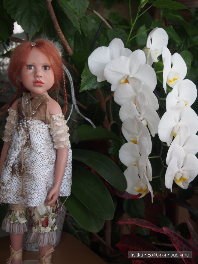 Настоящая история о феях из Коттингли. Лолалу (Lolalu), Карлина Акаулис (Carlina Acáulis), Вероника Персика (Veronica