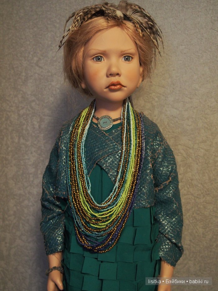 Прекрасные барышни и весенние цветы