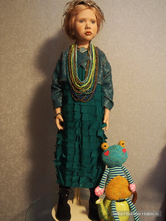 Прекрасные барышни и весенние цветы