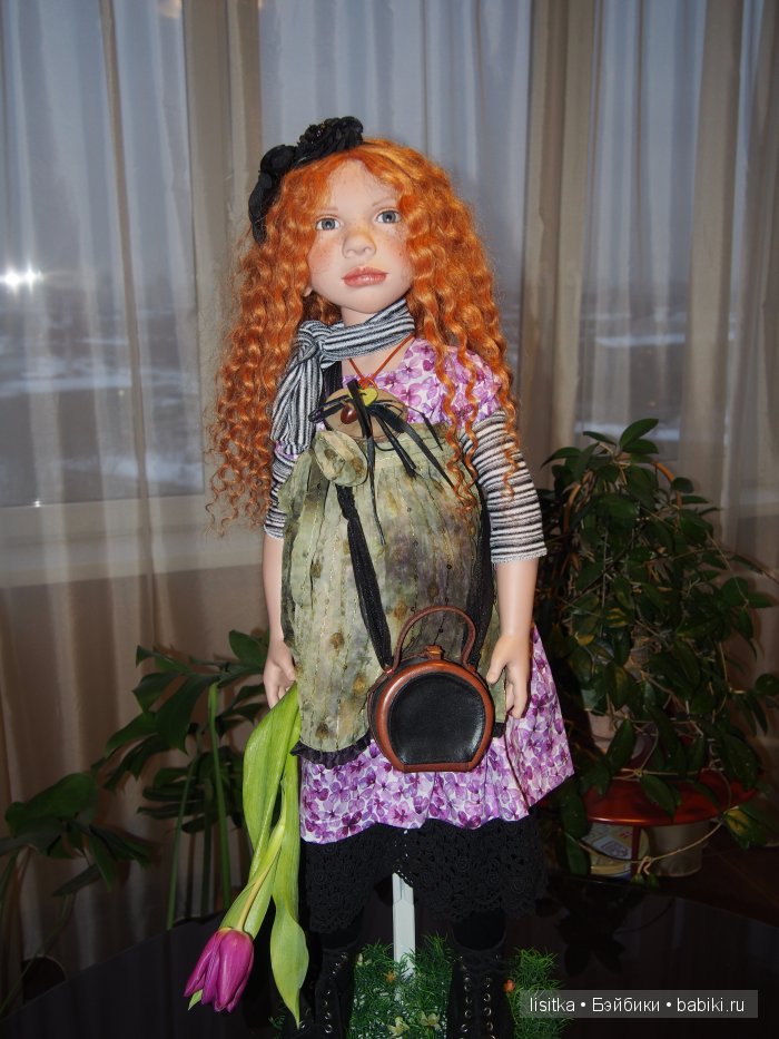 Прекрасные барышни и весенние цветы