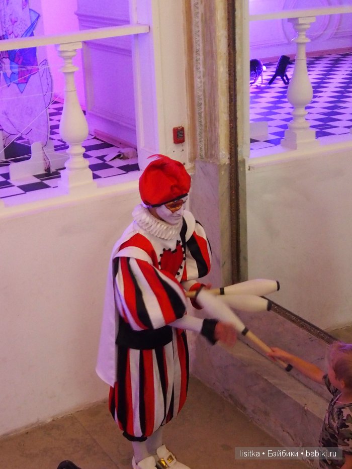 ВЫСТАВКА-ИЛЛЮЗИЯ «АЛИСА В СТРАНЕ ЧУДЕС»