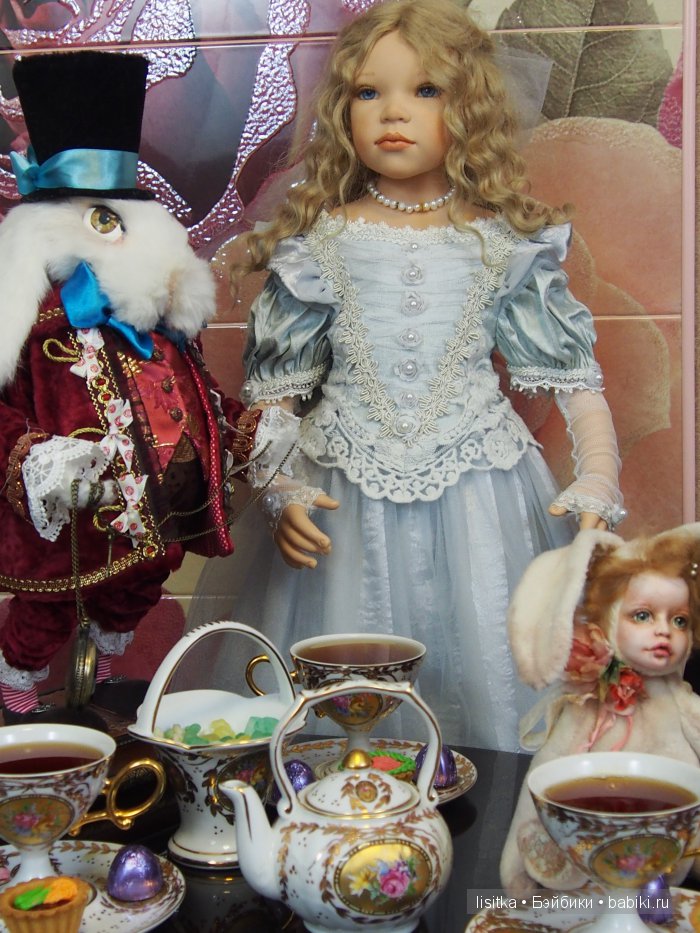 Веселое чаепитие Алисы и мистера Белого Кролика. Моя коллекция Алис. Алиса от Софии и Генри Заверушински. Авторская кукла