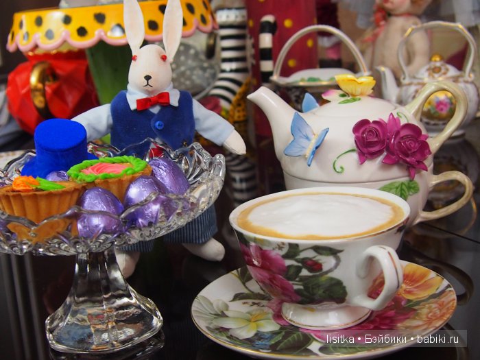 Веселое чаепитие Алисы и мистера Белого Кролика. Моя коллекция Алис. Алиса от Софии и Генри Заверушински. Авторская кукла
