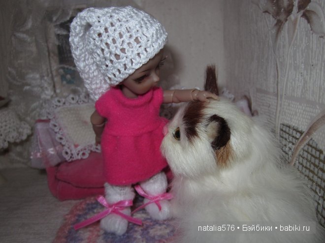 Маленькая Сури с друзьями