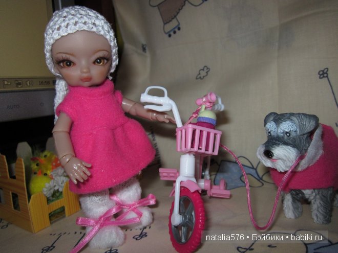 Маленькая Сури с друзьями