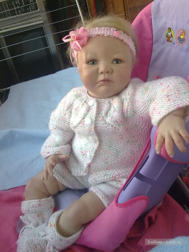 Костюмчик тройка в профиль