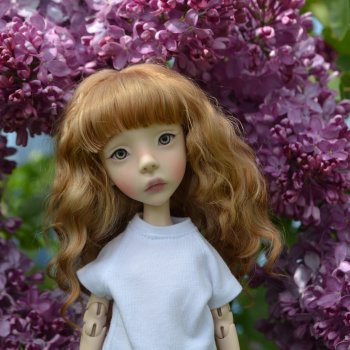 "Плыл по городу запах сирени..."