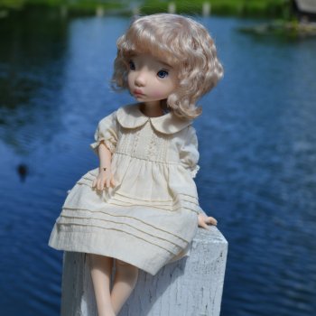 "Поют деревья, блещут воды..."