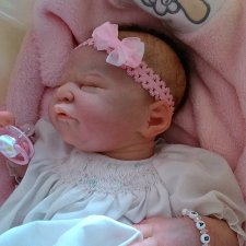 Малышка из лимитированного молда Miracle скульптора Laura Lee Eagles.