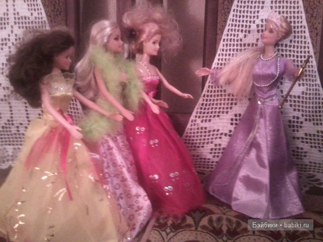 Джинни, Джулия, Барби, Дженни