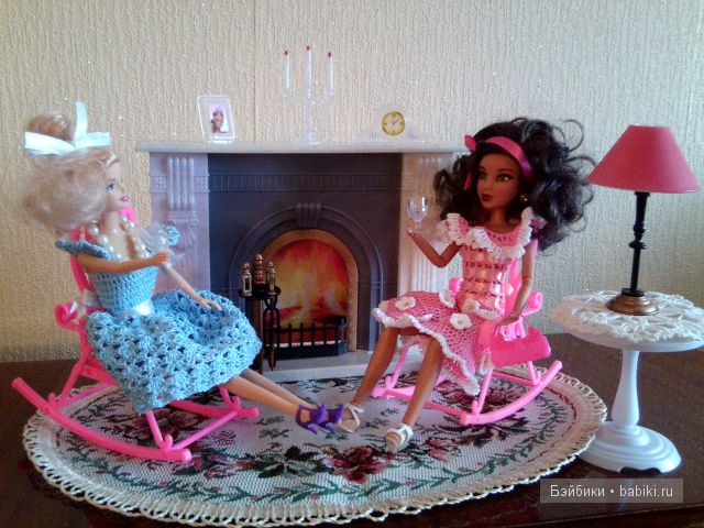 вместе у камина