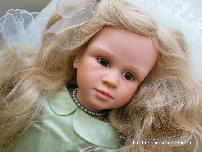 Ruth Treffeisen. Queeni