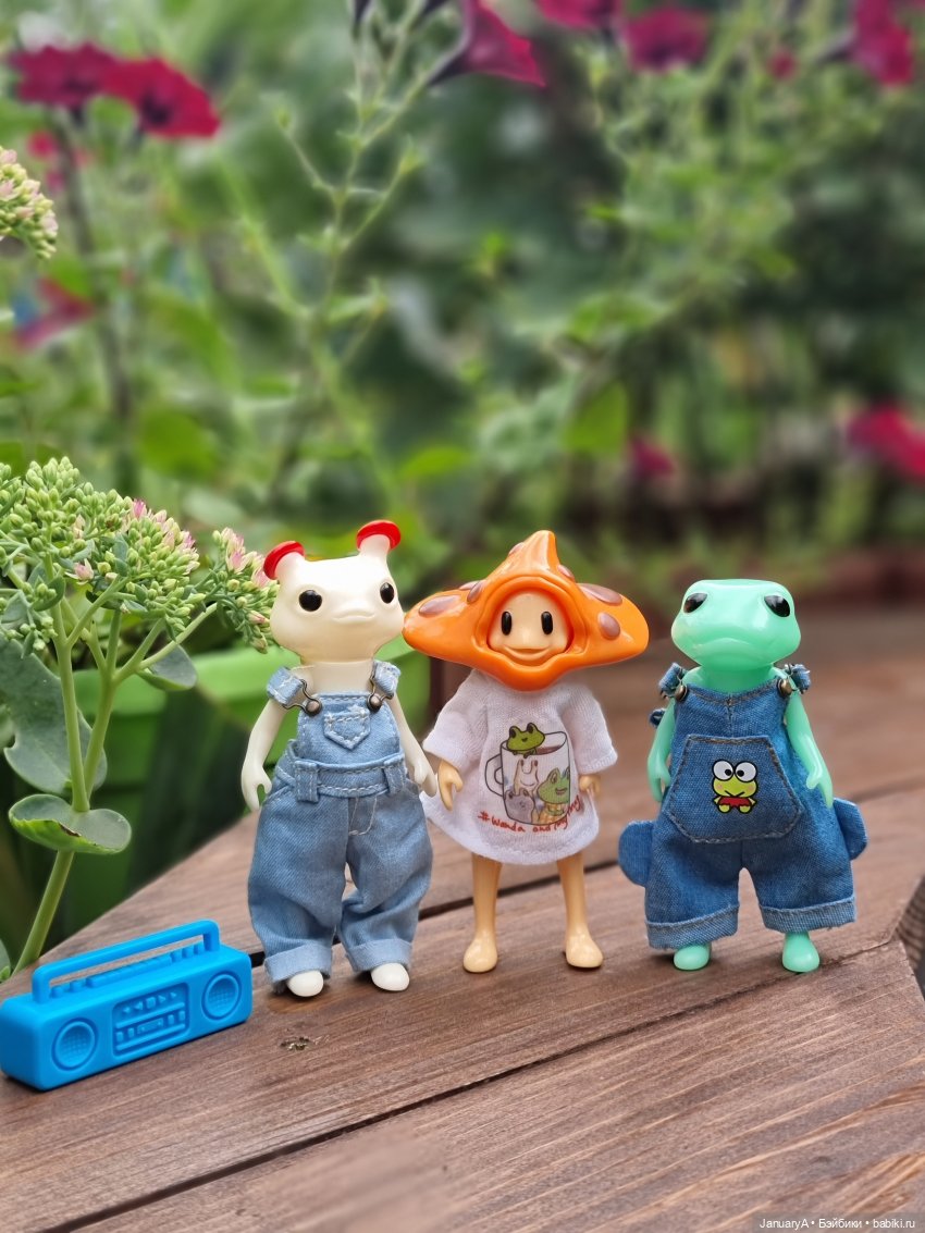 Отдых у воды. Wonder frog