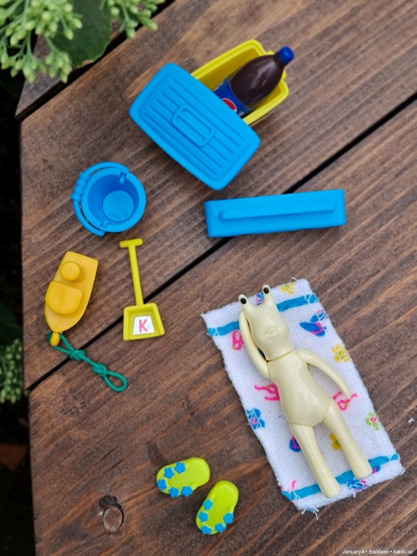 Отдых у воды. Wonder frog