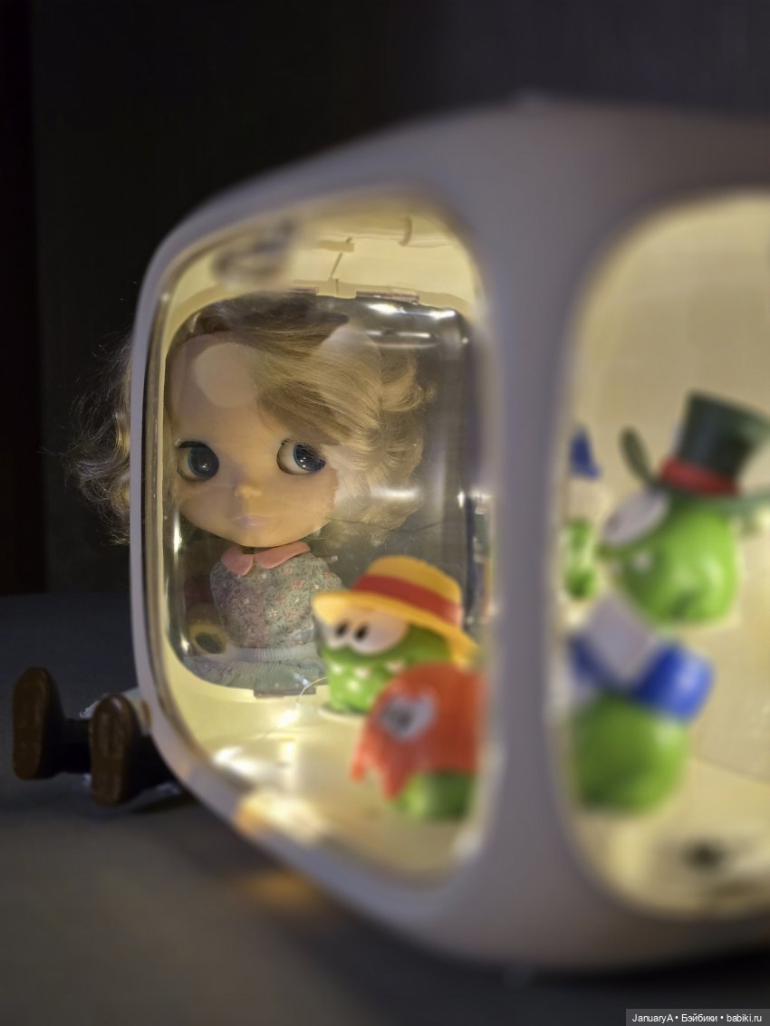 Если у куклы своя коллекция 🤔 (фото 10)