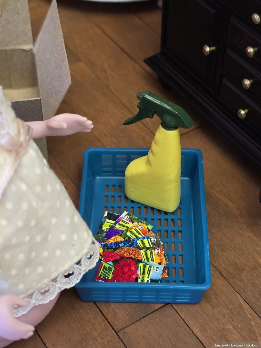 Лариса Ивановна и её рассада 🌱