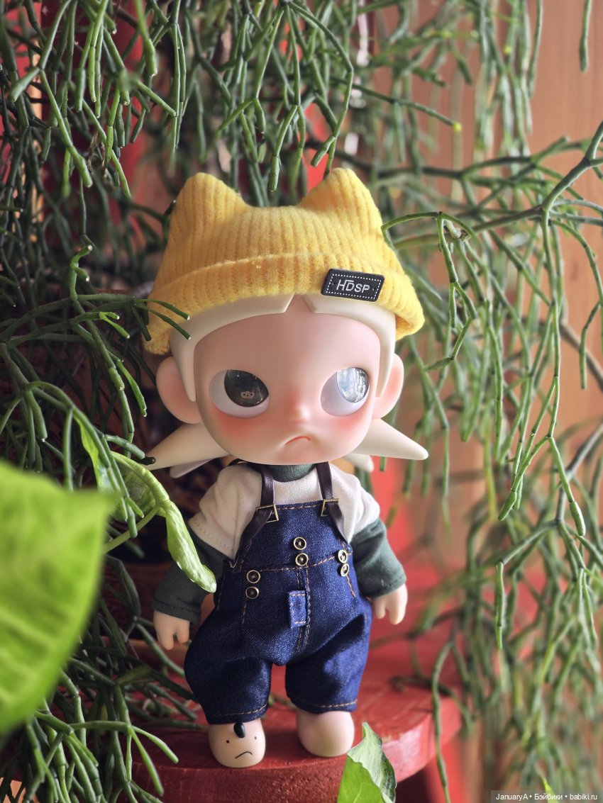 Мартовский заяц Zsiga — Фигурки Pop Mart (Поп Март): Blind Box