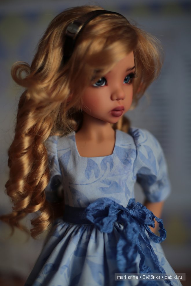 Во всех нарядах, Софи, ты хороша! Laryssa от Kaye Wiggs