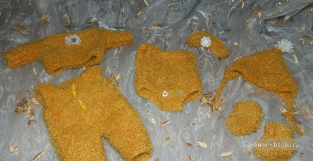 Тепленький комплект для малышки