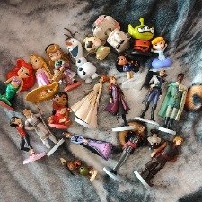 Фигурки и игрушки Disney