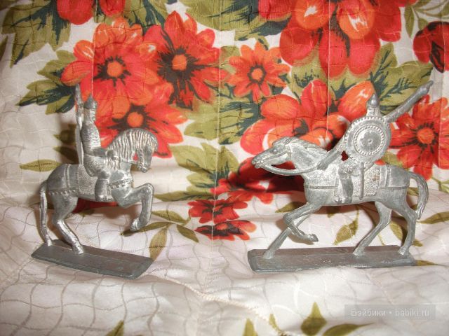 игрушки-куклы