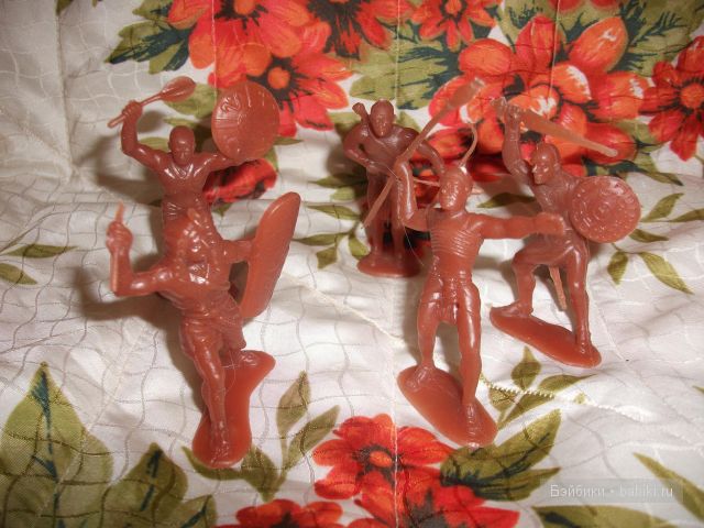 игрушки-куклы