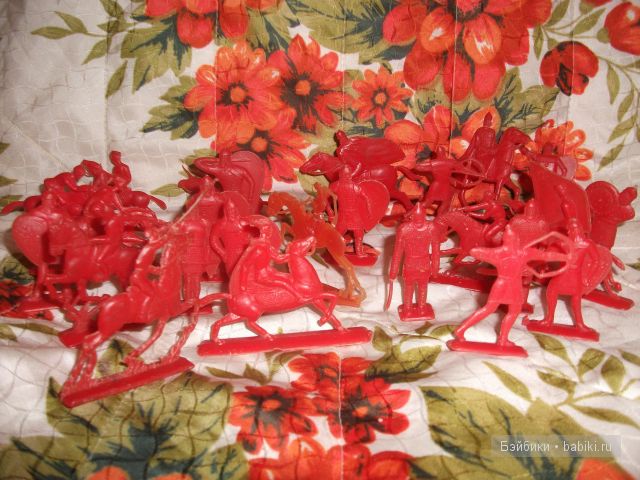 игрушки-куклы