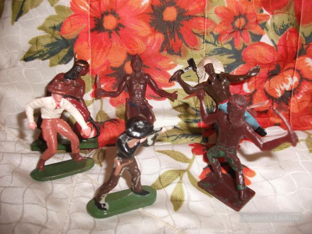 игрушки-куклы