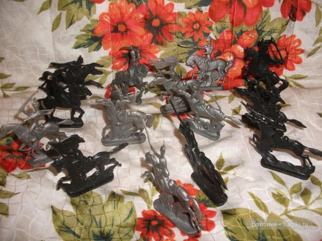 игрушки-куклы