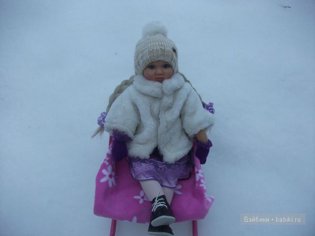 Прогулка Алены, кукла от Сони Хартман - Хелен (Heart and Soul Dolls) и встреча с подружкой Николькой