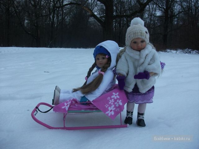 Прогулка Алены, кукла от Сони Хартман - Хелен (Heart and Soul Dolls) и встреча с подружкой Николькой