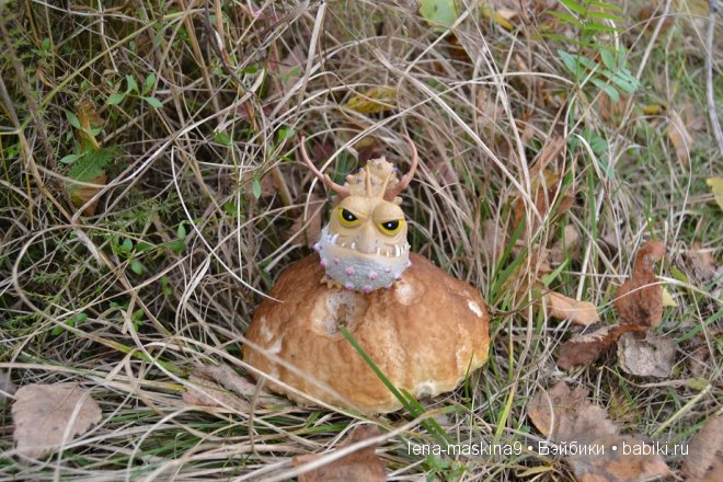 Луша на прогулке со своим другом Крошем. В осеннем лесу | Бэйбики Луша на прогулке со своим другом Крошем. В осеннем лесу