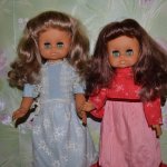 Куколки под елочкой, Беляночка и Розочка:) Куколки ГДР нашего детства:)