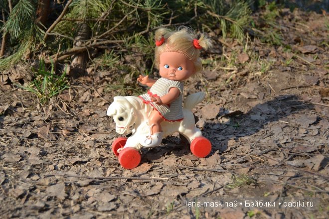 Как куколки ГДР ходили в лес