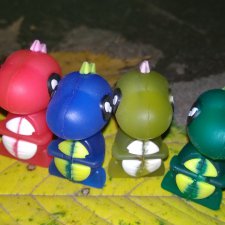 Диназаврики и их малыши, вышлю ночью в лес погулять