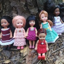 Малышки Келли в лесу