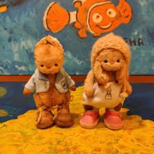 Зайчата, Стеша и Марфа в детском Гуме