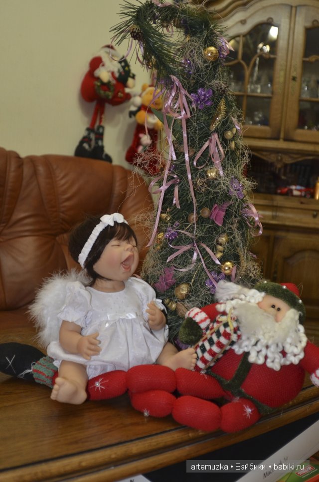 Подарки к Новому году успели приехать