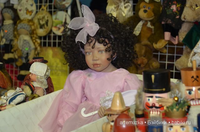В Калининграде началась шестая выставка-ярмарка авторских кукол и мишек Тедди Балтийский вернисаж
