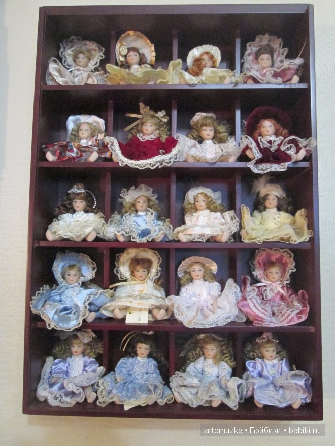 Чудесная коробочка с маленькими фарфоровыми куколками