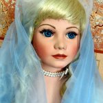 Прекрасная незнакомка от Thelma Resch