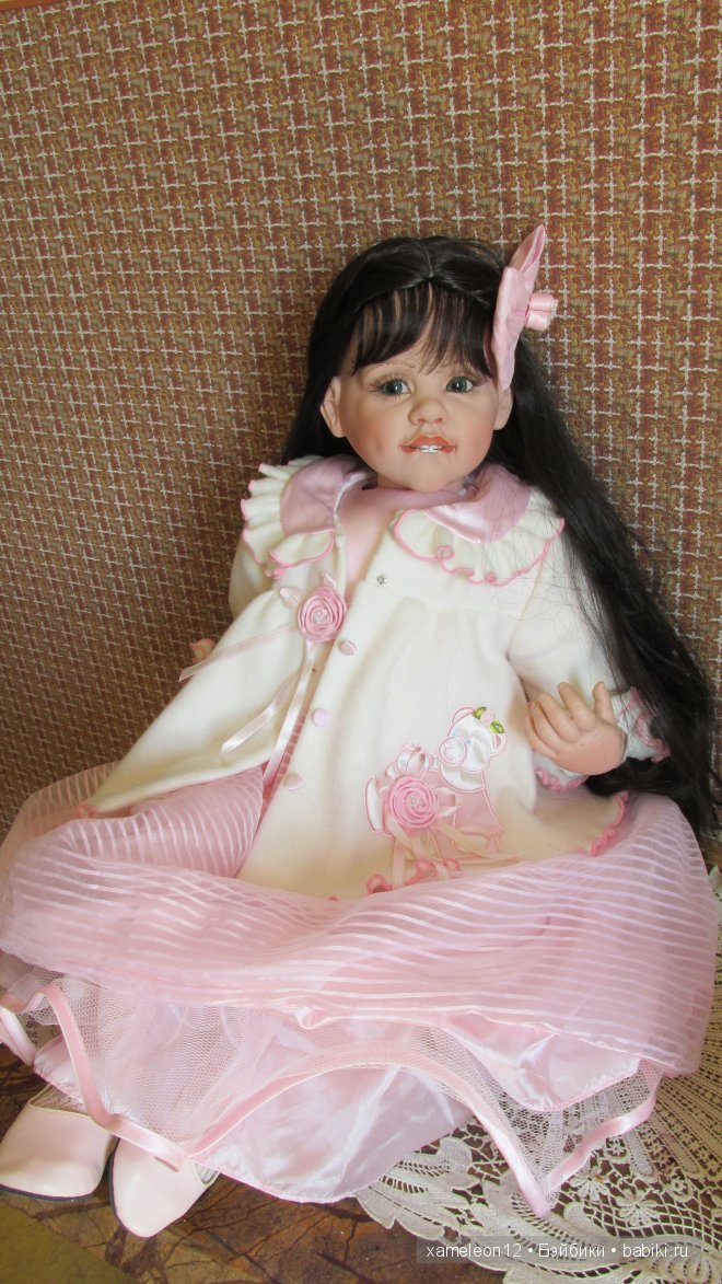 редкая кукла от Fayzah Spanos