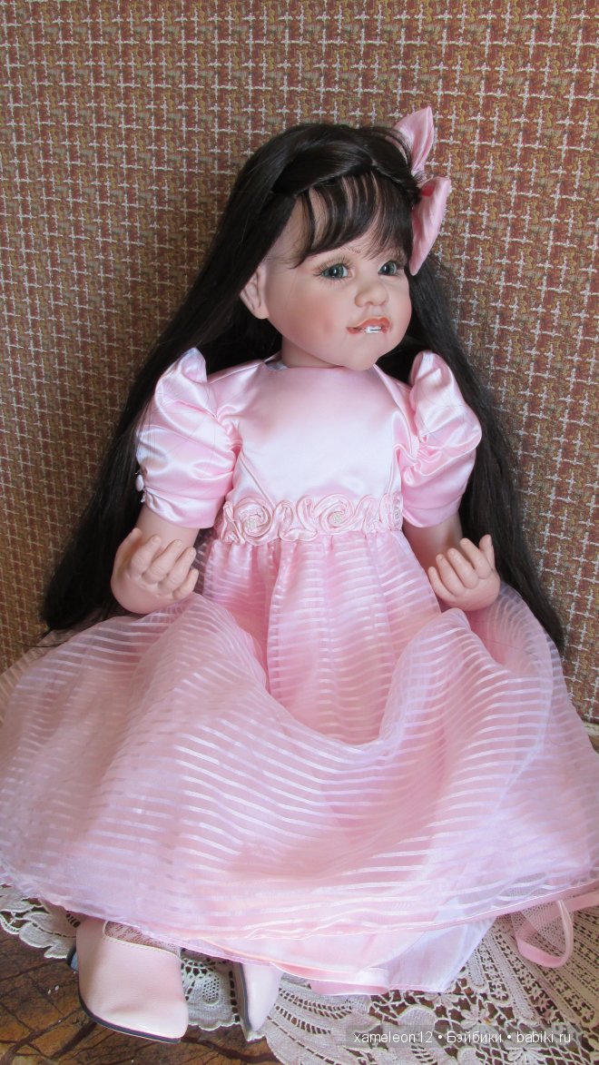 редкая кукла от Fayzah Spanos