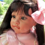 Очаровательная девочка от Fayzah Spanos