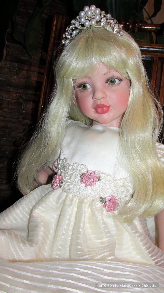 Прекрасная Serene от Fayzah Spanos