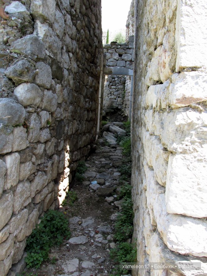 Черногория. Часть 2. Старый город Бар