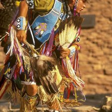 Я был на краю света. Я был на краю моря. Я был на краю неба. Я был на краю гор. Я не встретил никого, кто не был мне другом.