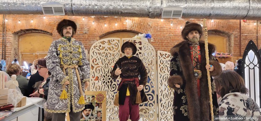 Выставка "Бал кукол" в Севкабеле