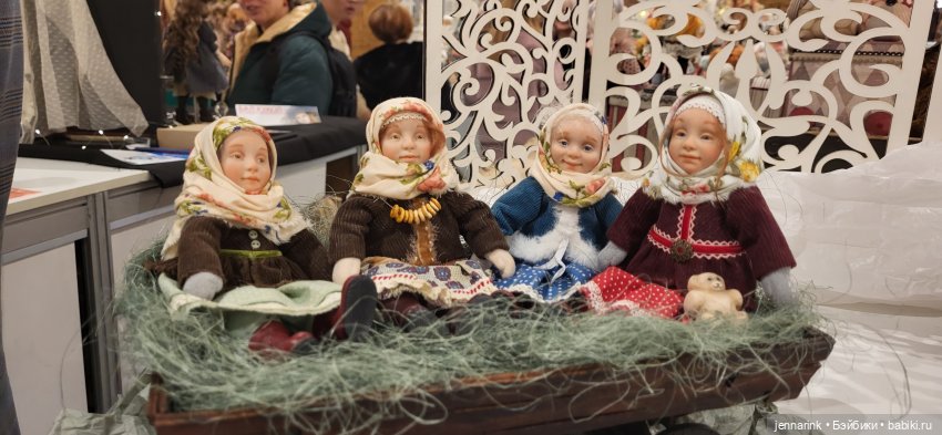 Выставка "Бал кукол" в Севкабеле