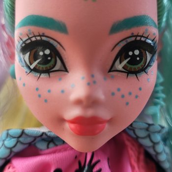 Показываю рыбов